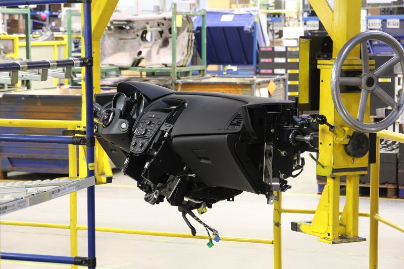 Una automotriz anuncio una inversion para producir un nuevo modelo local