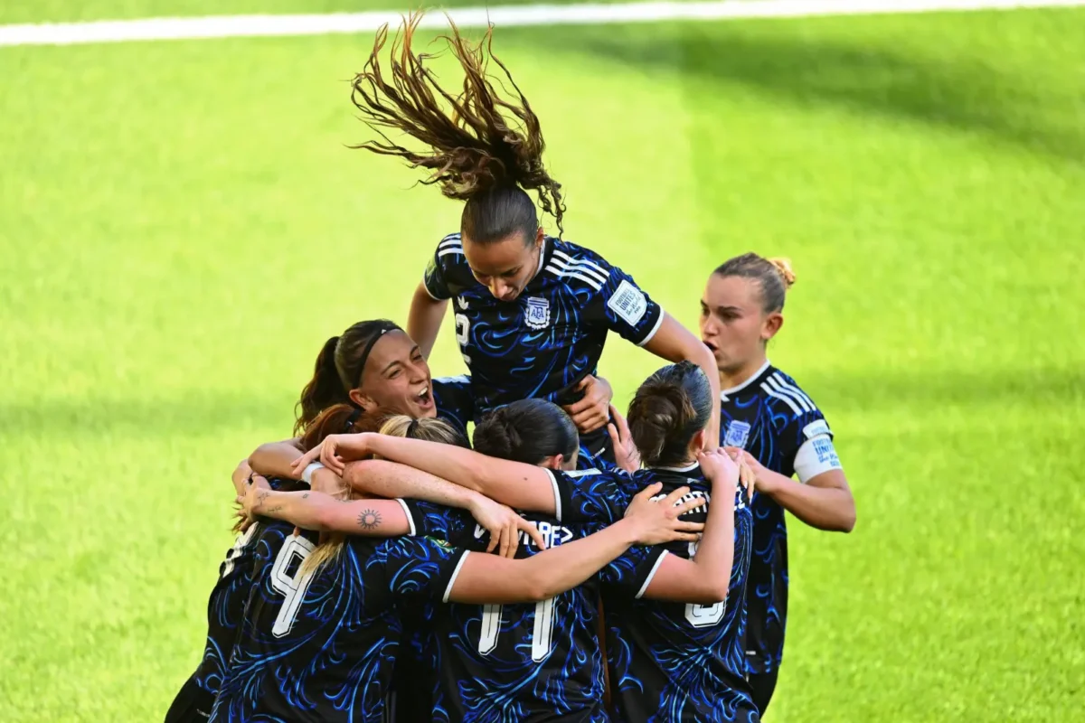 La Selección Argentina femenina aplastó 8-0 a Benín y se juega todo ante México para avanzar en el Mundial Sub-20