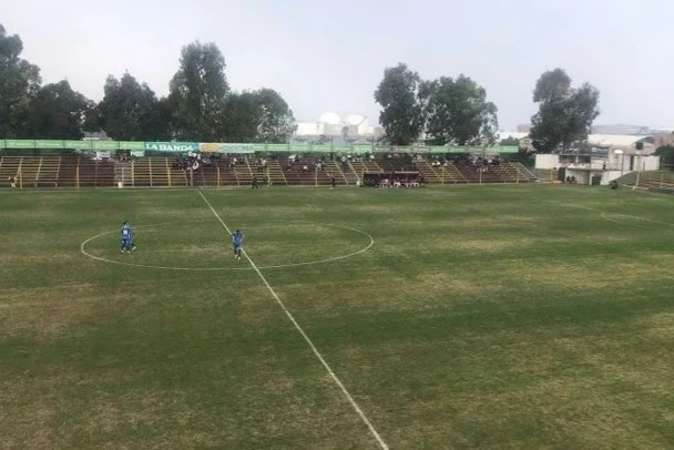 Luto en Uruguay: un locutor murió en plena transmisión de un partido
