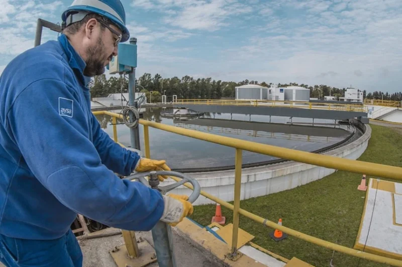 El Gobierno recibió dos ofertas por AySA y avanza con su privatización