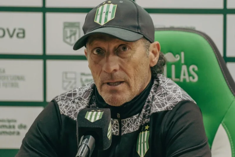 Pedro Troglio presentó su renuncia, pero desde la dirigencia de Banfield no se la tomaron