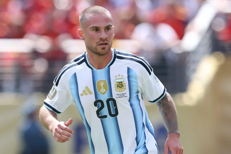 Alexis Mac Allister se refirió al retiro de Lionel Messi y pidió por la continuidad de Lionel Scaloni en la Selección
