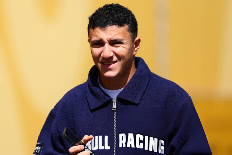 Isack Hadjar recibió el alta médica y volverá a correr en el Gran Premio de Azerbaiyán