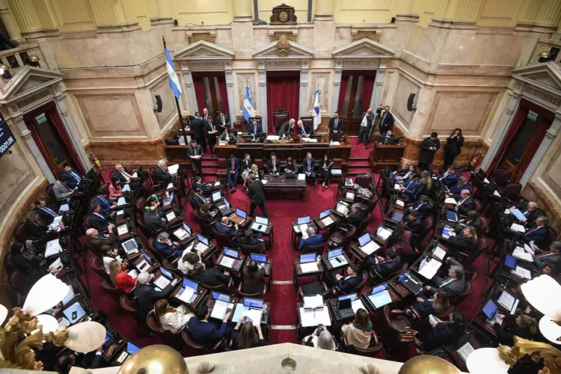 Se aprobó la reforma del BCRA pero con modificaciones y se definirá en Diputados