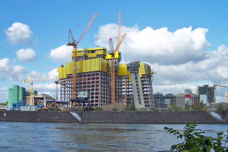 El banco central europeo mantuvo las tasas y anticipo un sesgo a la baja