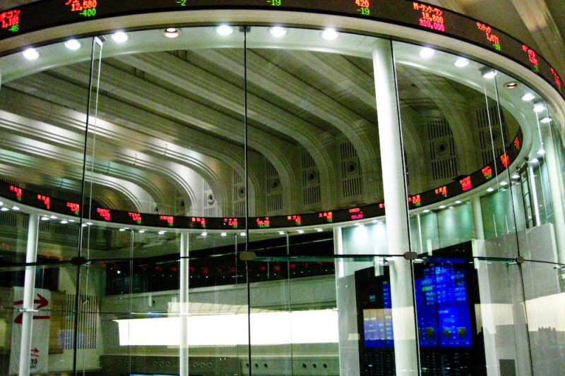 El riesgo pais perforo los 700 puntos y los bonos treparon hasta 3%