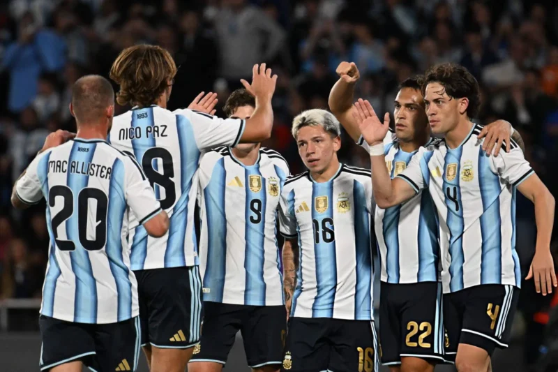 La Selección Argentina aplastó 4-0 a Bolivia en su primer amistoso de la fecha FIFA