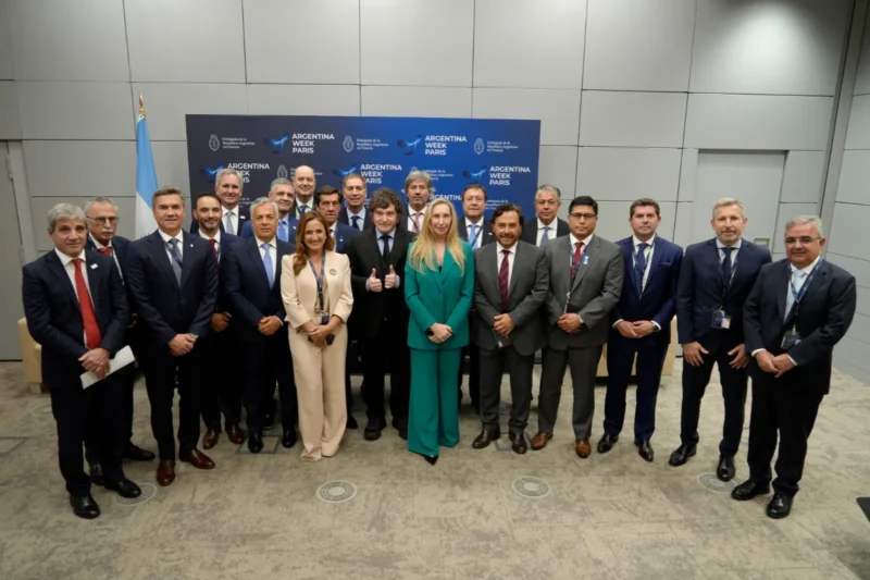 Argentina Week en París: Milei y 13 gobernadores salieron a buscar más inversiones para el país