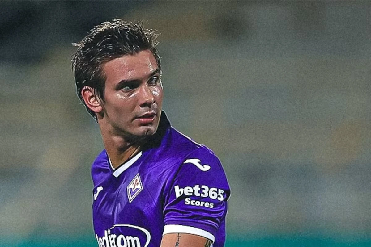 Franco Mastantuono fue operado de una fractura en la mano, pero seguirá jugando en Fiorentina