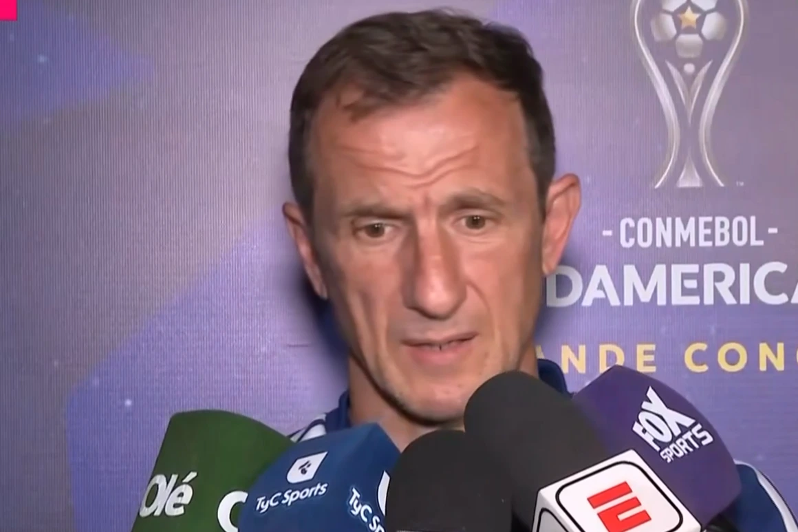 Rodolfo Arruabarrena habló sobre la recuperación de Leandro Paredes y puso en duda su titularidad ante Vasco da Gama