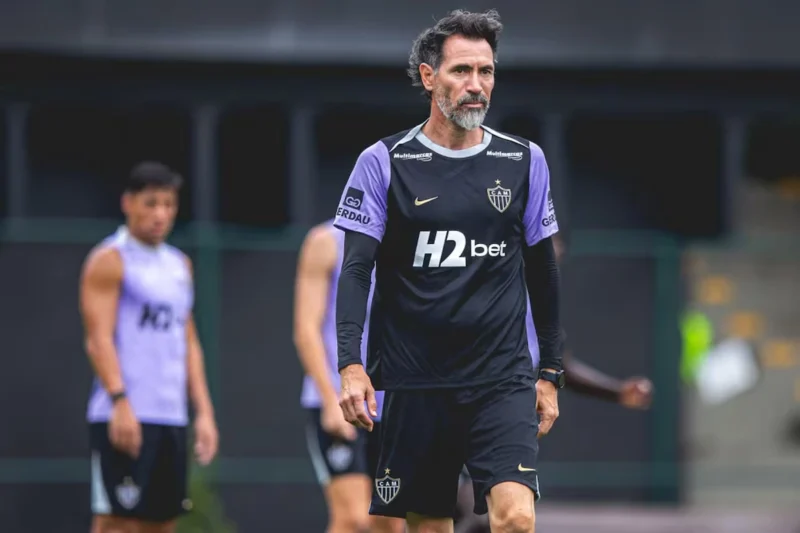 Eduardo Domínguez le bajó la espuma a la final de Copa Sudamericana: “Tenemos tiempo para empezar a trabajar”