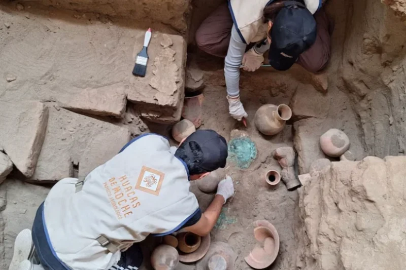 Hallan la tumba de un bebé de élite de 1.400 años en Huaca de la Luna