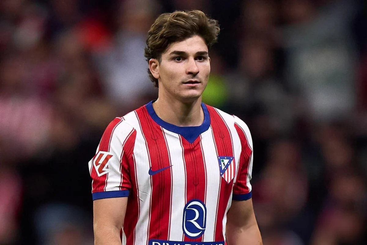Un vuelto: la ínfima multa que deberá pagar el Barcelona por el caso de Julián Álvarez